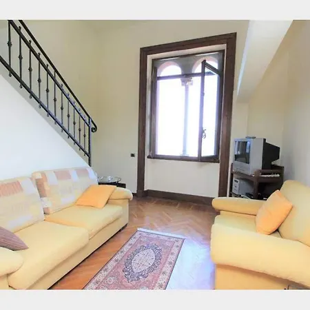 Charming Front Apartament