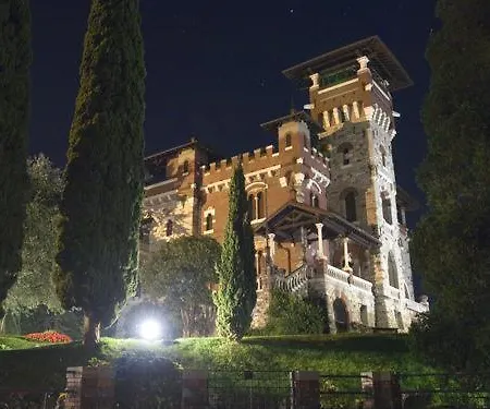 Charming Front Apartament